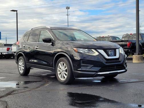 2017 Nissan Rogue SV
