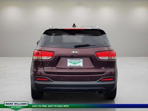 2016 Kia Sorento LX