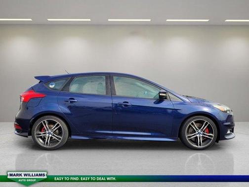 2016 Ford Focus ST Base