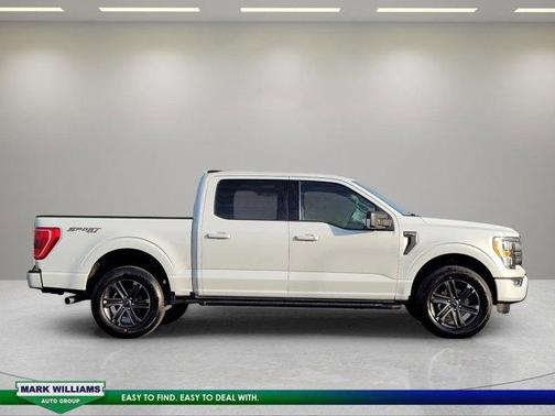 White Metallic 2022 Ford F-150 XLT