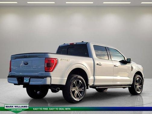 White Metallic 2022 Ford F-150 XLT