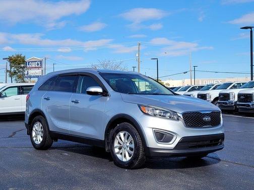 2017 Kia Sorento LX