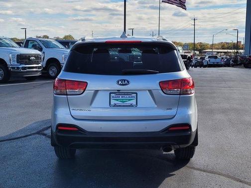2017 Kia Sorento LX