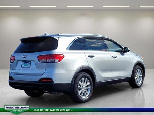 2017 Kia Sorento LX