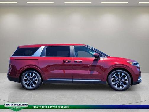 Flare Red 2022 Kia Carnival EX