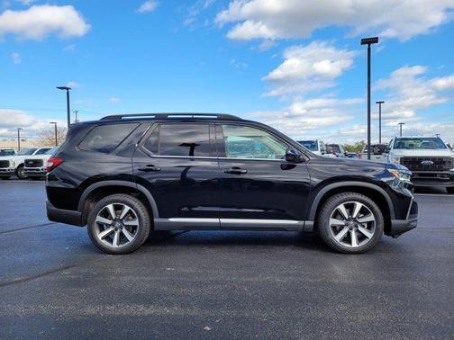 2023 Honda Pilot Elite