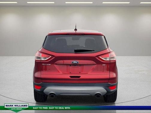 Ruby Red Metallic Tinted Clearcoat 2015 Ford Escape SE