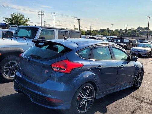 2018 Ford Focus ST Base