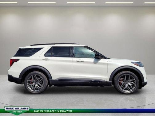 White Metallic 2025 Ford Explorer ST-Line
