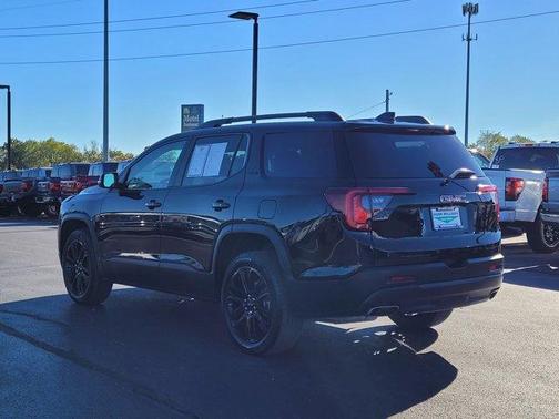 2023 GMC Acadia SLE