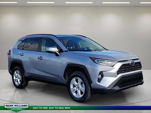 Silver Sky Metallic 2021 Toyota RAV4 Hybrid XLE