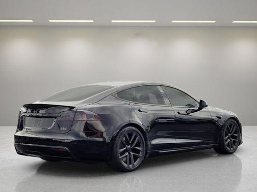 2021 Tesla Model S Plaid