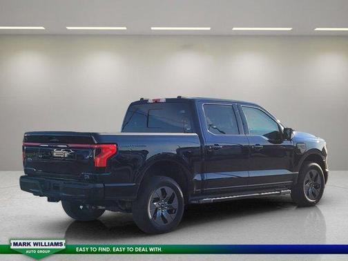 2022 Ford F-150 Lightning LARIAT