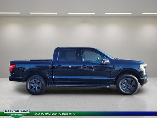 2022 Ford F-150 Lightning LARIAT