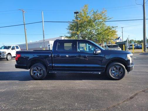 2022 Ford F-150 Lightning LARIAT