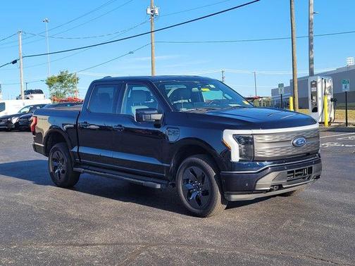 2022 Ford F-150 Lightning LARIAT