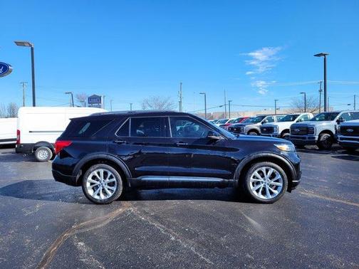 2023 Ford Explorer Platinum