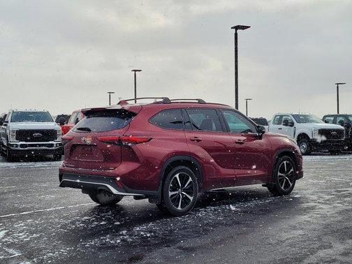 2022 Toyota Highlander XSE