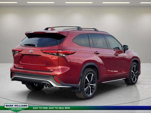 2022 Toyota Highlander XSE