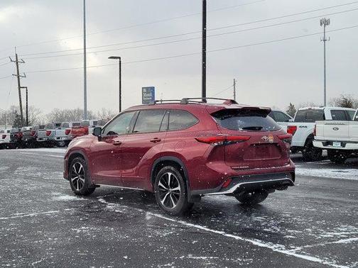 2022 Toyota Highlander XSE