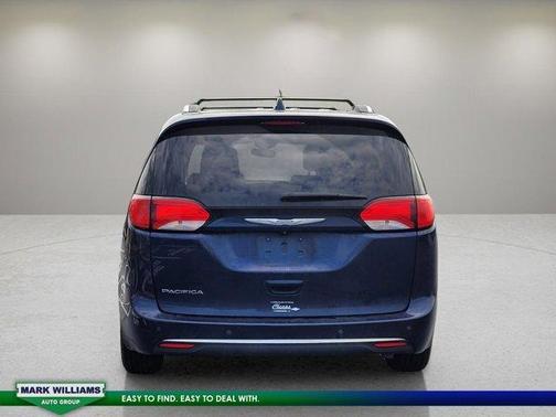 2018 Chrysler Pacifica Touring-L