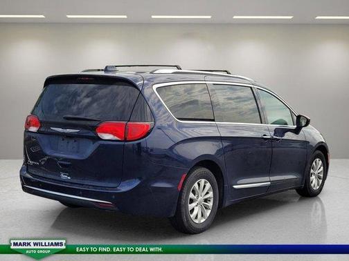 2018 Chrysler Pacifica Touring-L
