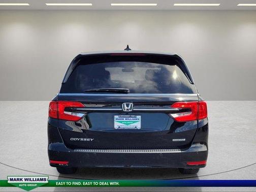 Crystal Black Pearl 2024 Honda Odyssey Touring