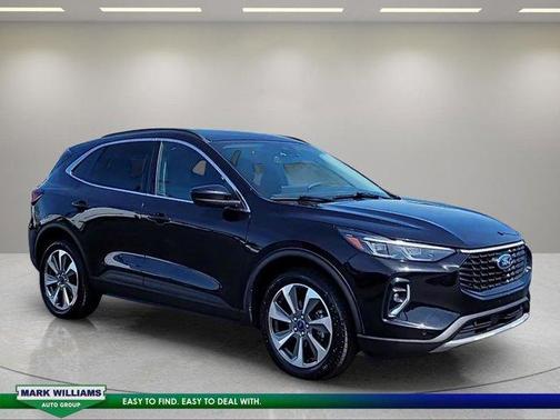 Black Metallic 2023 Ford Escape Platinum