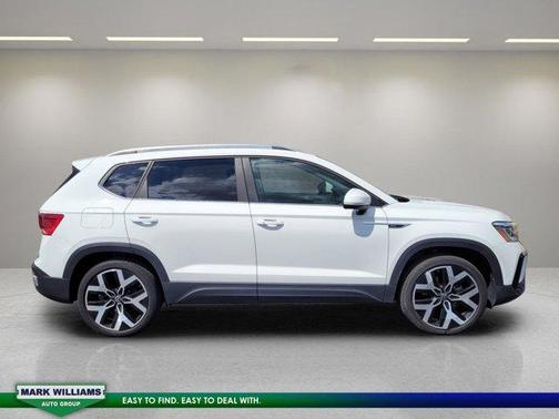 2023 Volkswagen Taos 1.5T SEL