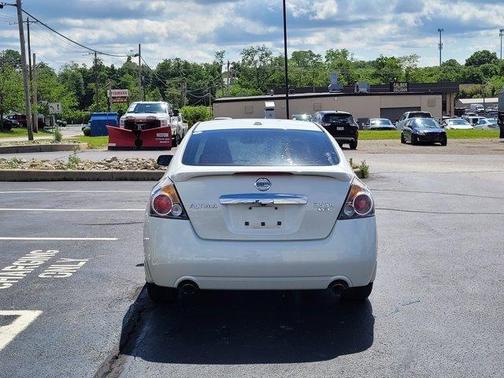 2010 Nissan Altima 3.5 SR