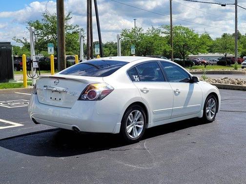 2010 Nissan Altima 3.5 SR