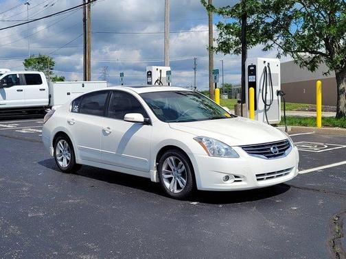 2010 Nissan Altima 3.5 SR