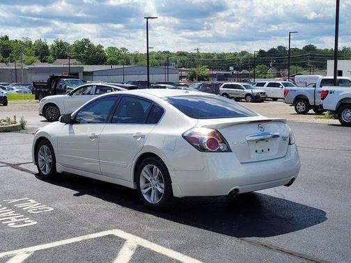 2010 Nissan Altima 3.5 SR