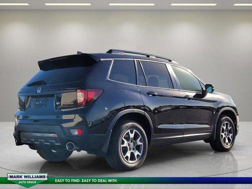 Crystal Black Pearl 2022 Honda Passport TrailSport