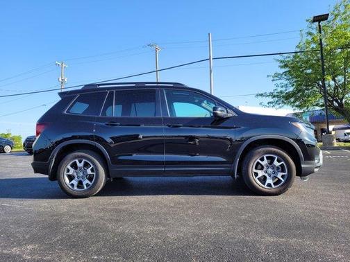 Crystal Black Pearl 2022 Honda Passport TrailSport