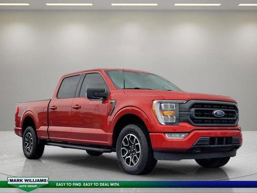 Hot Pepper Red Metallic Tinted Clearcoat 2023 Ford F-150 XLT