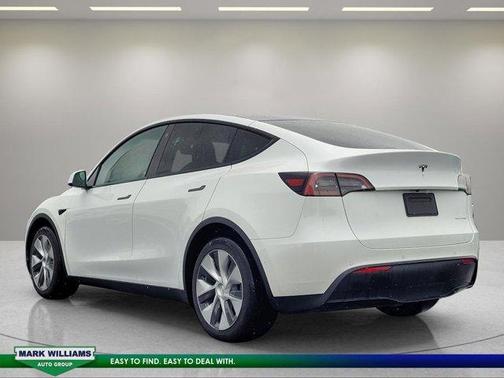 Pearl White Multi 2022 Tesla Model Y Long Range