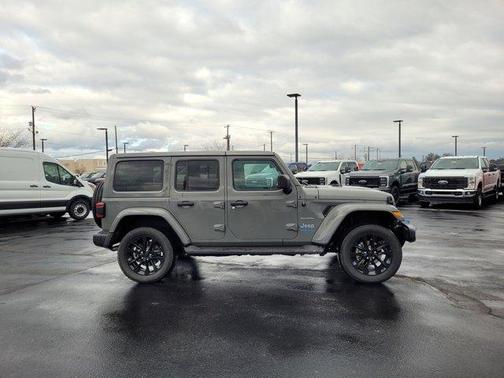 2022 Jeep Wrangler Unlimited 4xe Sahara