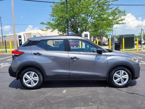 2020 Nissan Kicks S