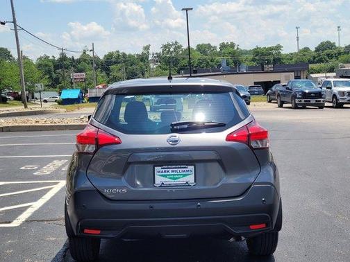 2020 Nissan Kicks S
