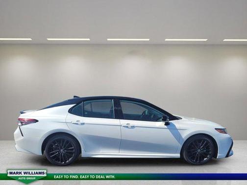 2023 Toyota Camry Hybrid XSE
