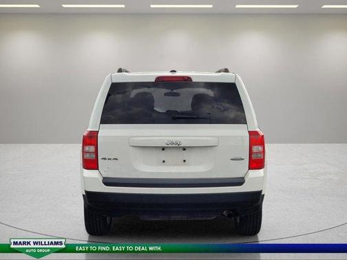 Bright White Clearcoat 2013 Jeep Patriot Latitude
