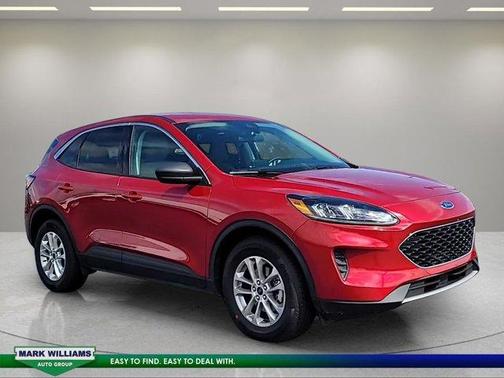 Rapid Red Metallic Tinted Clearcoat 2022 Ford Escape SE