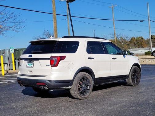 2019 Ford Explorer sport
