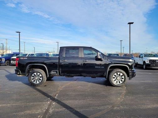 2024 Chevrolet Silverado 2500 Custom