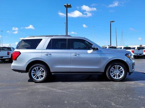 2024 Ford Expedition XLT