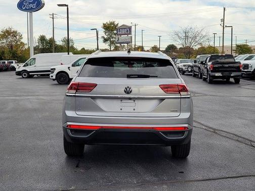 2022 Volkswagen Atlas Cross Sport 2.0T SE w/Technology
