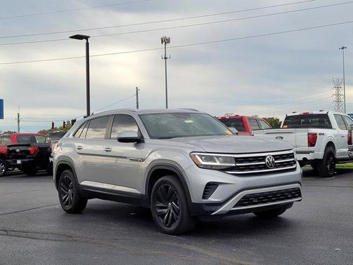 2022 Volkswagen Atlas Cross Sport 2.0T SE w/Technology