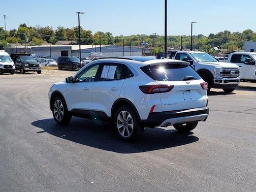 2025 Ford Escape Platinum