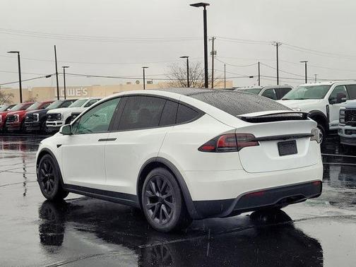 2023 Tesla Model X Standard Range